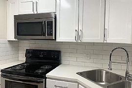 2 Bedroom Home in Tucson, AZ (Photo 4 of 12)