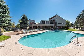 Idylwood Resort Apartments in Cheektowaga, NY (Photo 12 of 12)