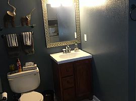 1047 S Grandview Blvd, Waukesha, Wi 53188 in Waukesha, WI (Photo 10 of 12)