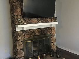 1047 S Grandview Blvd, Waukesha, Wi 53188 in Waukesha, WI (Photo 11 of 12)