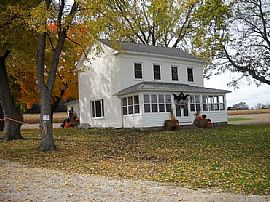 32805 Geneva Rd, Burlington, Wi 53105 in Burlington, WI (Photo 2 of 12)