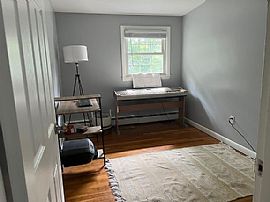 434 Ocean Rd, Portsmouth, Nh 03801 . Lovely House in Portsmouth, NH (Photo 9 of 9)