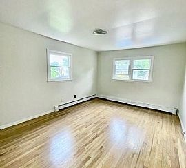 24 Manito Ave, Lake Hiawatha, Nj 07034 . Perfect House For Rent in Lake Hiawatha, NJ (Photo 10 of 10)