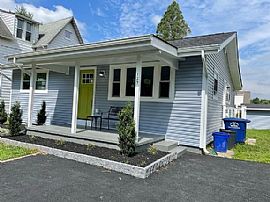 129 Moore St, Moorestown, Nj 08057 . Nice House For Rent in Lenola, NJ