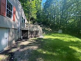 15 Halls Hl, Sussex, Nj 07461 . Home For Rent in Sussex, NJ (Photo 2 of 11)