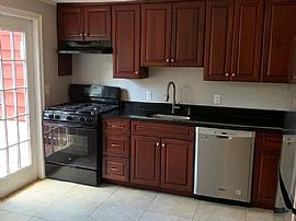 18 Edgemere Rd, Livingston, Nj 07039 . Comfortable House in Livingston, NJ (Photo 5 of 11)