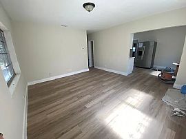 Beautifully Renovated Single Family Home with 3 Bedrooms in Miami, FL (Photo 4 of 4)