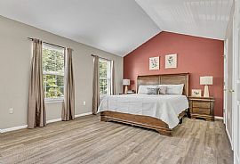 203 Sorrel Dr, Morganville, Nj 07751 . a Paradise House in Morganville, NJ (Photo 11 of 12)