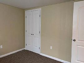 519 Poplar Ave, Westminster, Md 21157 in Westminster, MD (Photo 9 of 12)