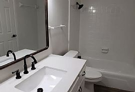 Beautiful 2 Bedroom 2 Bath Home Available For Rent in Dallas, TX (Photo 7 of 8)