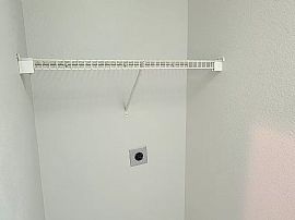 Beautiful 3 Bedroom 2 Bath Home Fro Rent in Dallas, TX (Photo 5 of 6)