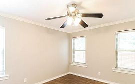 Beautiful 3 Bedroom 2 Bath Home For Rent in Dallas, TX (Photo 4 of 5)