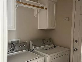 Beautiful 3 Bedroom 2 Bath Home Available For Rent  in Corpus Christi, TX (Photo 4 of 7)