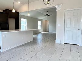 Beautiful 4 Bedroom 2 Bath Home Available For Rent  in Corpus Christi, TX (Photo 5 of 6)