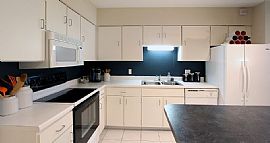 Embassy Apartment   in Omaha, NE (Photo 8 of 12)