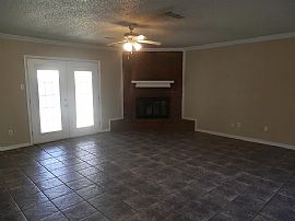 Beautiful 3 Bedroom 2 Bath Home Available For Rent  in Lubbock, TX