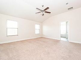 Beautiful 3 Bedroom 2 Bath Home For Rent in Lubbock, TX (Photo 3 of 4)