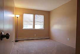 11 Yorktown Ct, Coram, Ny 11727 . Nice House in Coram, NY (Photo 8 of 9)