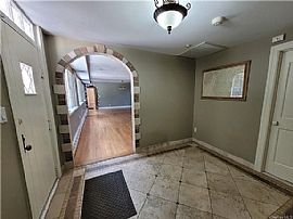 311 Knollwood Road Ext, Elmsford, Ny 10523 . Comfortable House in Elmsford, NY (Photo 4 of 12)