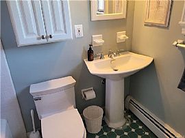 311 Knollwood Road Ext, Elmsford, Ny 10523 . Comfortable House in Elmsford, NY (Photo 9 of 12)