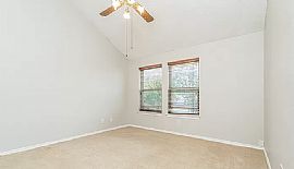 Charming 3 Bedroom 2 Bath Home Available For Rent  in Carrollton, TX (Photo 4 of 6)