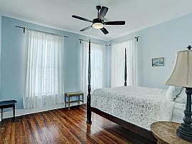 Beautiful 3 Bedroom 2 Bath Home Available For Rent  in Galveston, TX (Photo 5 of 6)