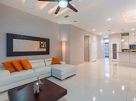 Beautiful 2 Bedroom 2 Bath Home Available For Rent  in McAllen, TX (Photo 3 of 6)