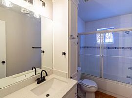 Beautiful 3 Bedroom 2.5 Bath Home For Rent  in McAllen, TX (Photo 4 of 6)