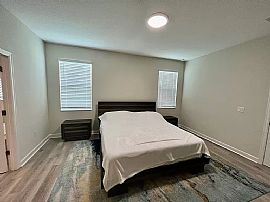 Amazing 3 Bedroom 2 Bath Home Available For Rent  in Davenport, FL (Photo 6 of 9)