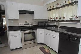 100 Poplar St, Beckley, Wv 25801 in Beckley, WV (Photo 4 of 11)