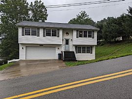 1410 Riddle Ave, Morgantown, Wv 26505 in Morgantown, WV