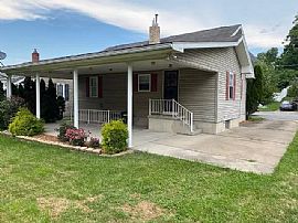 705 Vermont Ave, Fairmont, Wv 26554 in Fairmont, WV (Photo 2 of 12)