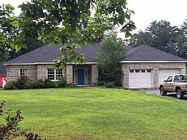 111 Boulder Ln, Augusta, Wv 26704 in Augusta, WV