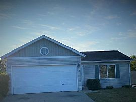 1238 32nd Street Cir S, Moorhead, Mn 56560 . House For Rent in Moorhead, MN