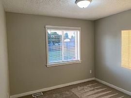 1238 32nd Street Cir S, Moorhead, Mn 56560 . House For Rent in Moorhead, MN (Photo 7 of 12)
