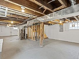 Amazing 2 Bedroom 2 Bath Home Available For Rent  in Milwaukee, WI (Photo 4 of 7)