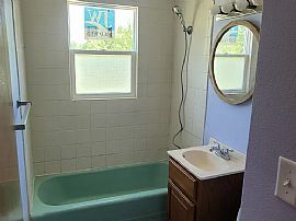 Beautiful 3 Bedroom 1 Bath Home For Rent  in Muscatine, IA (Photo 5 of 10)