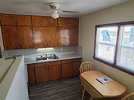 Beautiful 3 Bedroom 1 Bath Home For Rent  in Muscatine, IA (Photo 6 of 10)