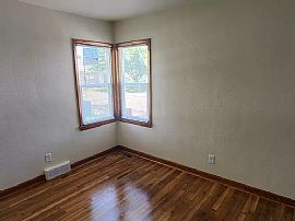Beautiful 3 Bedroom 1 Bath Home For Rent  in Muscatine, IA (Photo 8 of 10)
