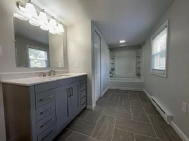 Charming 3 Bedroom 2 Bath Home For Rent  in Hagerstown, MD (Photo 5 of 7)