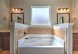 Beautiful 4 Bedroom 2 Bath Home For Rent in Simpsonville, SC (Photo 7 of 12)