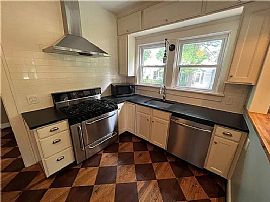 Beautiful 3 Bedroom 2 Bath Home For Rent  in Indianapolis, IN (Photo 3 of 10)