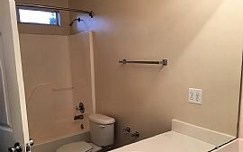 Beautiful 3 Bedroom 2 Bath Home For Rent  in Niceville, FL (Photo 5 of 7)