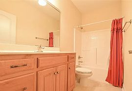 Beautiful 3 Bedroom 2.5 Bath Home For Rent  in Harvest, AL (Photo 5 of 7)