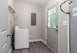 Charming 3 Bedroom 2 Bath Home For Rent  in Auburn, AL (Photo 3 of 5)