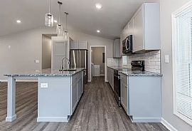 Charming 3 Bedroom 2 Bath Home For Rent  in Auburn, AL (Photo 5 of 5)