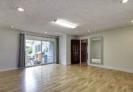 Beautiful 3 Bedroom 2.5 Bath Home For Rent  in Anchorage, AK (Photo 4 of 8)