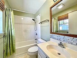 Beautiful 3 Bedroom 2 Bath Home For Rent  in Waipahu, HI (Photo 7 of 7)