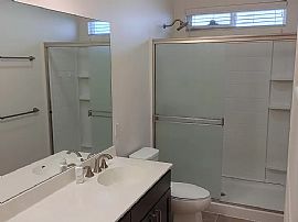 Beautiful 3 Bedroom 2 Bath Home For Rent in Ewa Beach, HI (Photo 6 of 9)