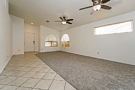 Beautiful 3 Bedroom 2 Bath Home For Rent  in Tucson, AZ (Photo 2 of 7)